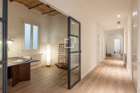 4 chambres apartment à vendre à Barcelona, Catalonia, Spain № 4261 - photo 8