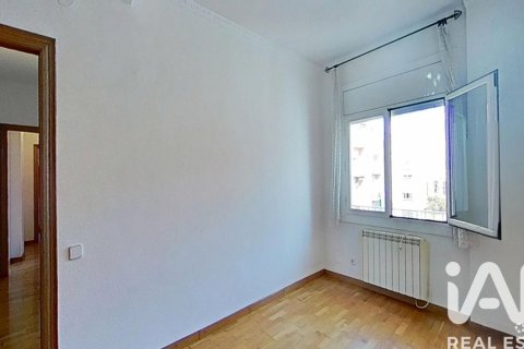 Apartamento de 3 dormitorios en venta en Barcelona, Cataluña, Spain № 7346 - foto 4