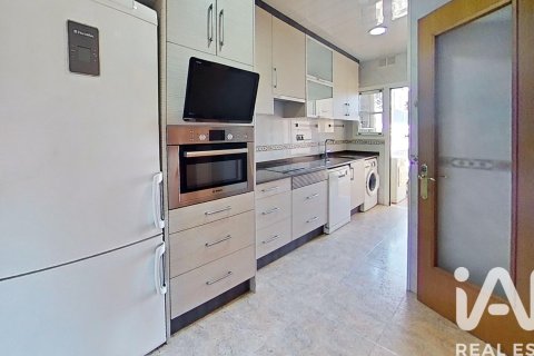 Apartamento de 3 dormitorios en venta en Barcelona, Cataluña, Spain № 7346 - foto 29