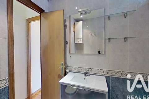 Apartamento de 3 dormitorios en venta en Barcelona, Cataluña, Spain № 7346 - foto 18