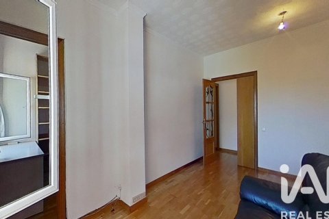 Apartamento de 3 dormitorios en venta en Barcelona, Cataluña, Spain № 7346 - foto 20