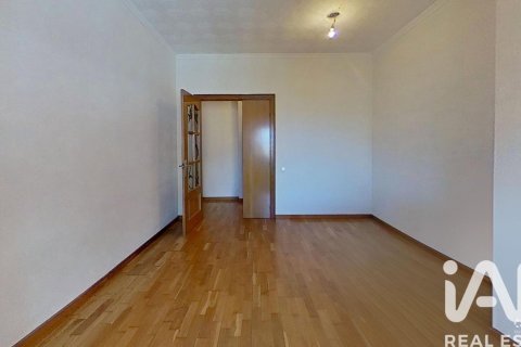 Apartamento de 3 dormitorios en venta en Barcelona, Cataluña, Spain № 7346 - foto 22