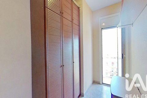 Apartamento de 3 dormitorios en venta en Barcelona, Cataluña, Spain № 7346 - foto 13