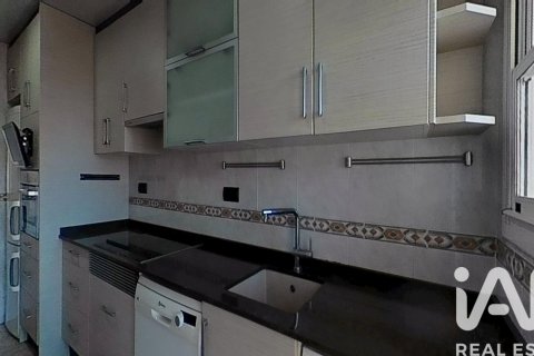 Apartamento de 3 dormitorios en venta en Barcelona, Cataluña, Spain № 7346 - foto 27