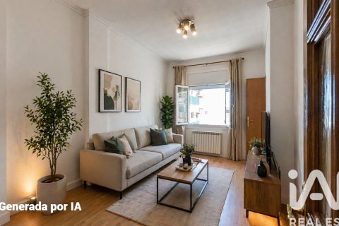Apartamento de 3 dormitorios en venta en Barcelona, Cataluña, Spain № 7346 - foto 24