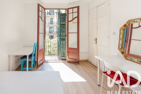 Купить квартиру в Барселона, Испания с 4 спальни, 75м², № 7342 - фото 18