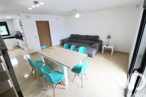 Купить коммерческую недвижимость в Мон-Риг-дель-Камп, Испания 667м², № 7344 - фото 19