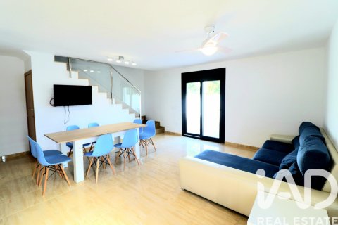 Купить коммерческую недвижимость в Мон-Риг-дель-Камп, Испания 667м², № 7344 - фото 21