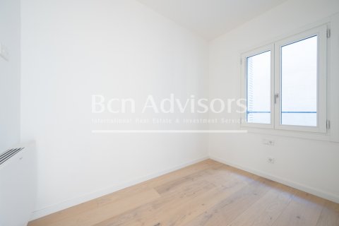 Apartamento de 2 dormitorios en venta en Barcelona, Cataluña, Spain № 2886 - foto 29