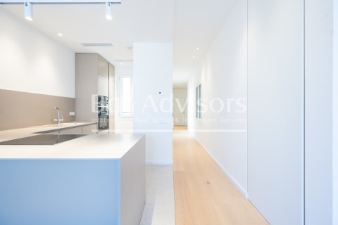 Apartamento de 2 dormitorios en venta en Barcelona, Cataluña, Spain № 2886 - foto 9