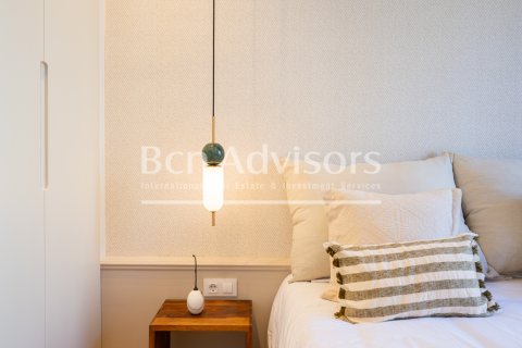 Apartamento de 2 dormitorios en venta en Barcelona, Cataluña, Spain № 2889 - foto 26