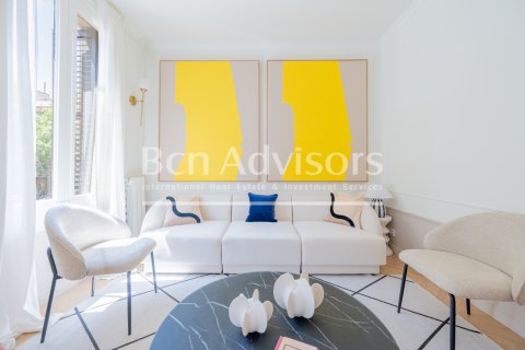 Apartamento de 2 dormitorios en venta en Barcelona, Cataluña, Spain № 2889 - foto 6