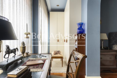 Apartamento de 2 dormitorios en venta en Barcelona, Cataluña, Spain № 2888 - foto 18