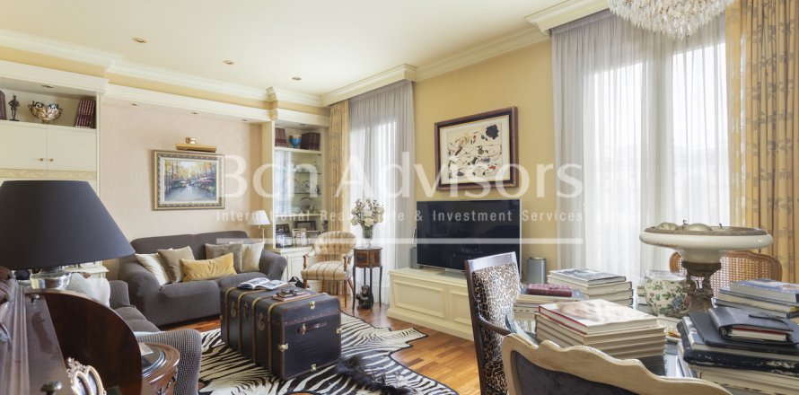 Apartamento de 2 dormitorios en venta en Barcelona, Cataluña, Spain № 2888