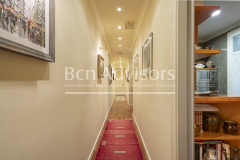 Apartamento de 2 dormitorios en venta en Barcelona, Cataluña, Spain № 2888 - foto 15