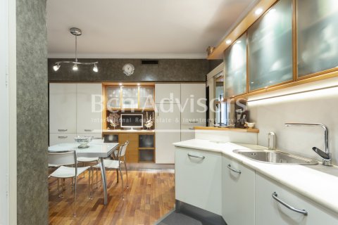 Apartamento de 2 dormitorios en venta en Barcelona, Cataluña, Spain № 2888 - foto 14