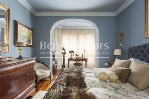 Apartamento de 2 dormitorios en venta en Barcelona, Cataluña, Spain № 2888 - foto 17