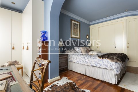 Apartamento de 2 dormitorios en venta en Barcelona, Cataluña, Spain № 2888 - foto 20