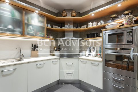 Apartamento de 2 dormitorios en venta en Barcelona, Cataluña, Spain № 2888 - foto 13