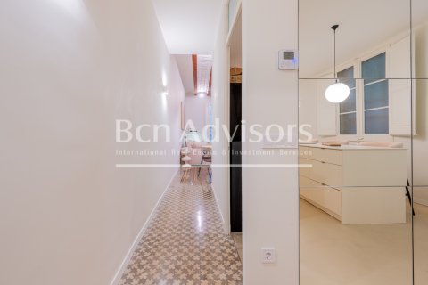 Apartamento de 2 dormitorios en venta en Barcelona, Cataluña, Spain № 2890 - foto 18