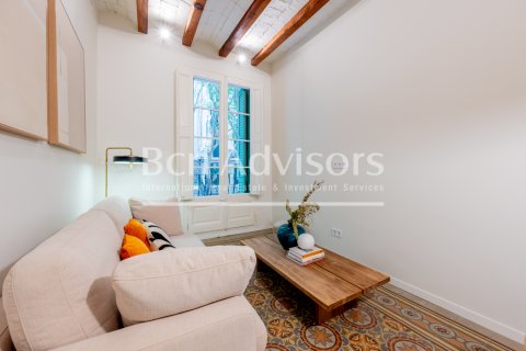 Apartamento de 2 dormitorios en venta en Barcelona, Cataluña, Spain № 2890 - foto 3