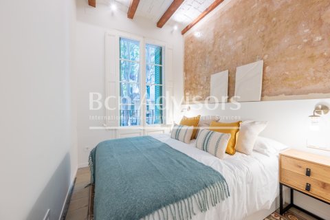 Apartamento de 2 dormitorios en venta en Barcelona, Cataluña, Spain № 2890 - foto 20