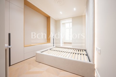 Apartamento de 3 dormitorios en venta en Barcelona, Cataluña, Spain № 2885 - foto 21