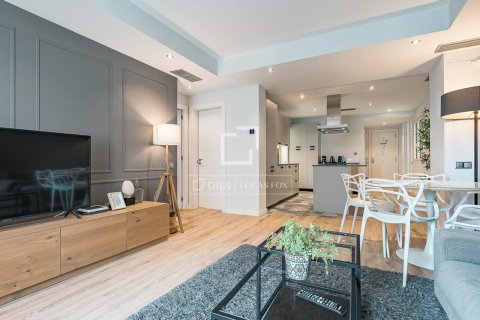 Apartamento de 3 dormitorios en venta en Barcelona, Cataluña, Spain № 6811 - foto 9
