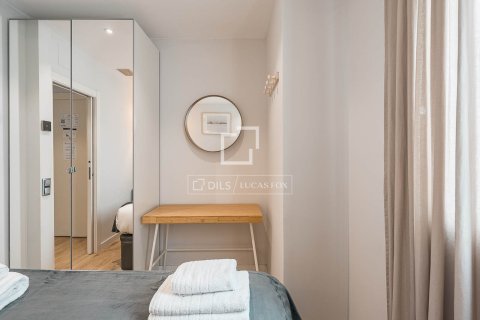 Apartamento de 3 dormitorios en venta en Barcelona, Cataluña, Spain № 6811 - foto 13