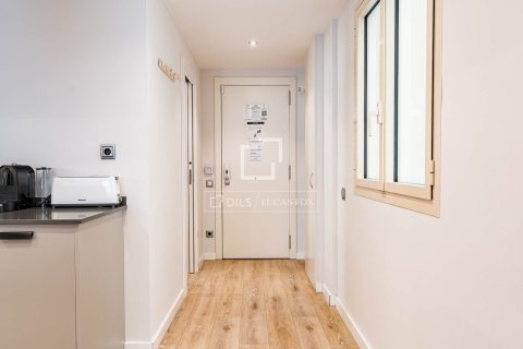 Apartamento de 3 dormitorios en venta en Barcelona, Cataluña, Spain № 6811 - foto 18