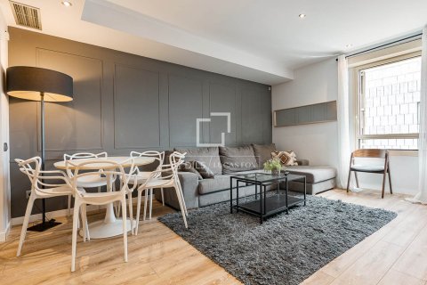 Apartamento de 3 dormitorios en venta en Barcelona, Cataluña, Spain № 6811 - foto 5