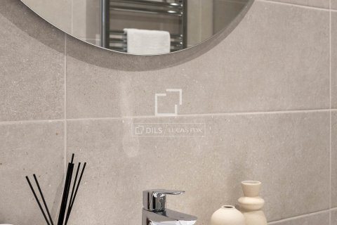 Apartamento de 1 dormitorio en venta en Barcelona, Cataluña, Spain № 6815 - foto 25