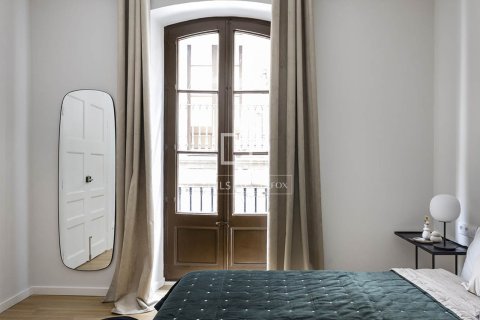 Apartamento de 1 dormitorio en venta en Barcelona, Cataluña, Spain № 6815 - foto 20