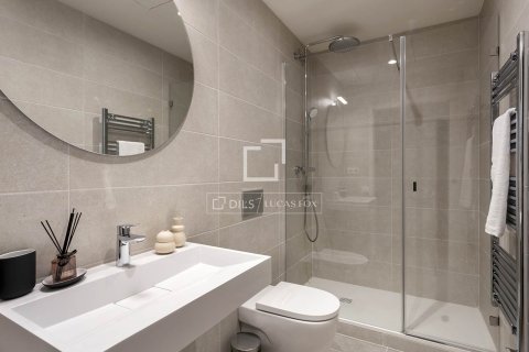Apartamento de 1 dormitorio en venta en Barcelona, Cataluña, Spain № 6815 - foto 23
