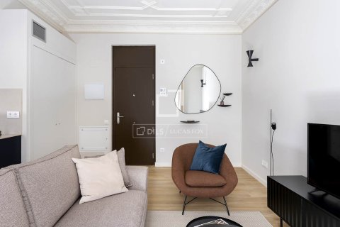 Apartamento de 1 dormitorio en venta en Barcelona, Cataluña, Spain № 6815 - foto 2