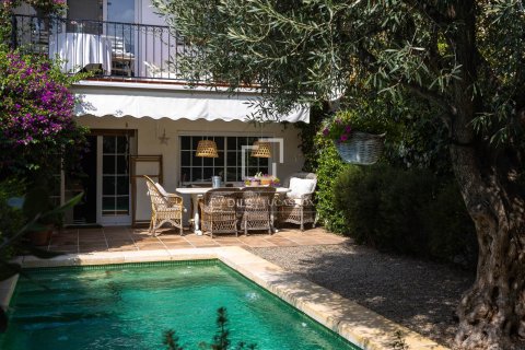 Villa de 3 dormitorios en venta en Vilassar de Dalt, Barcelona, Cataluña, Spain № 6812