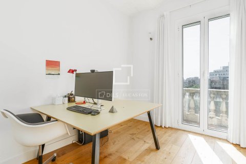 3 bedrooms penthouse for sale in Barcelona, Catalonia, Spain № 6814 - photo 10