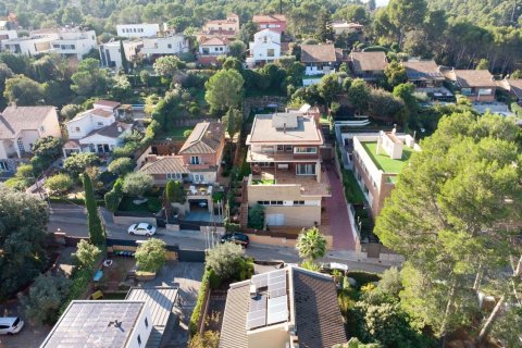 Сasa en venta en Sant Cugat del Vallès, Barcelona, Cataluña, Spain № 3608 - foto 4
