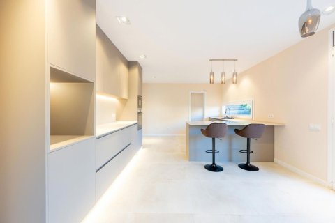 Сasa en venta en Sant Cugat del Vallès, Barcelona, Cataluña, Spain № 3608 - foto 23