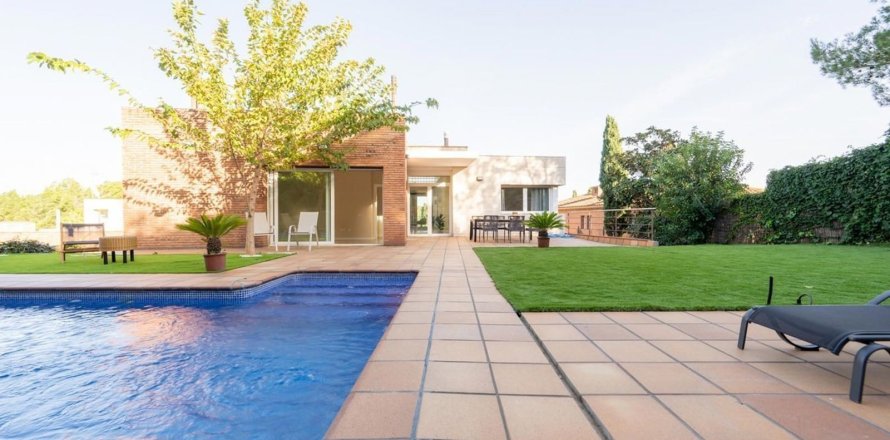 Сasa en venta en Sant Cugat del Vallès, Barcelona, Cataluña, Spain № 3608