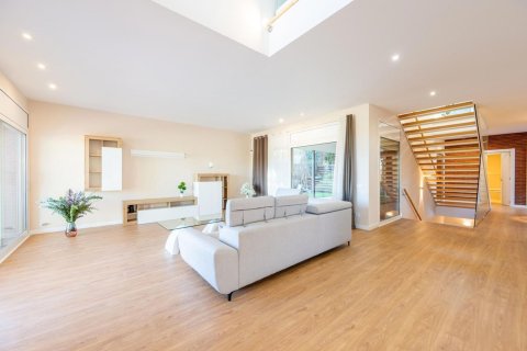 Сasa en venta en Sant Cugat del Vallès, Barcelona, Cataluña, Spain № 3608 - foto 15