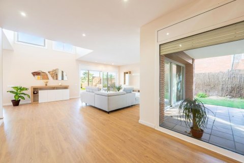 Сasa en venta en Sant Cugat del Vallès, Barcelona, Cataluña, Spain № 3608 - foto 19