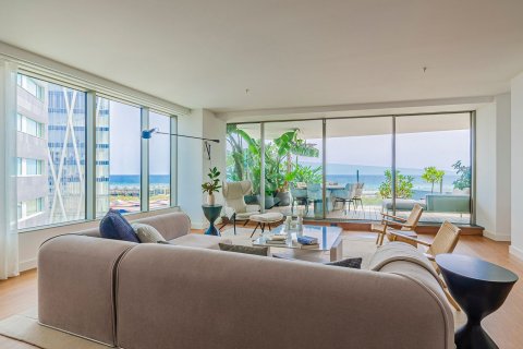 Apartamento de 3 dormitorios en venta en Barcelona, Cataluña, Spain № 3609 - foto 2