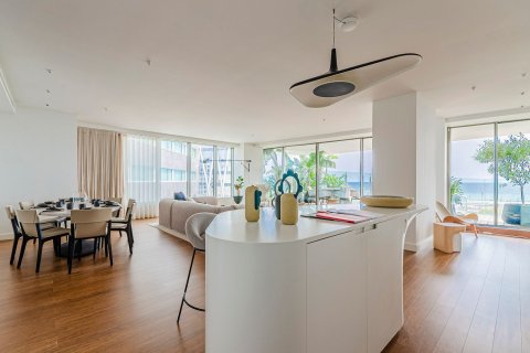 Apartamento de 3 dormitorios en venta en Barcelona, Cataluña, Spain № 3609 - foto 6
