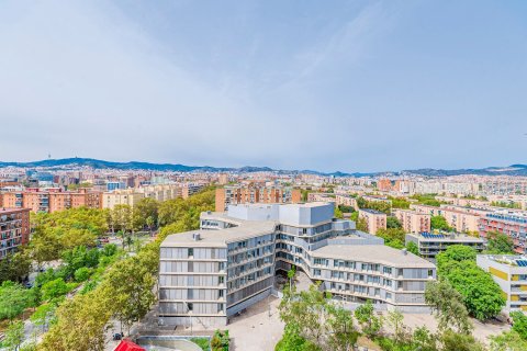 Apartamento de 3 dormitorios en venta en Barcelona, Cataluña, Spain № 3609 - foto 19