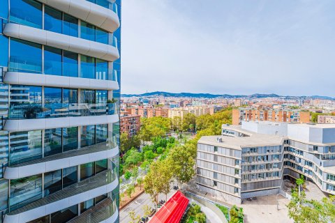 Apartamento de 3 dormitorios en venta en Barcelona, Cataluña, Spain № 3609 - foto 18