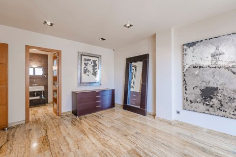 Apartamento de 3 dormitorios en venta en Barcelona, Cataluña, Spain № 6231 - foto 23