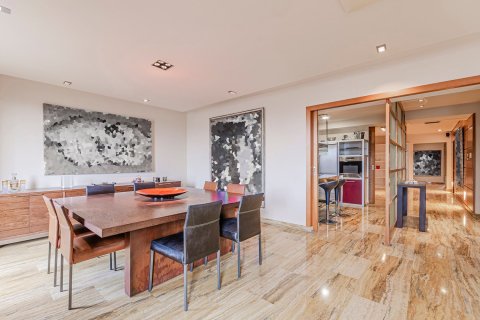 Apartamento de 3 dormitorios en venta en Barcelona, Cataluña, Spain № 6231 - foto 9