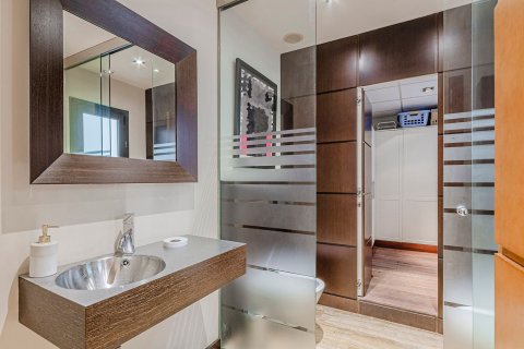 Apartamento de 3 dormitorios en venta en Barcelona, Cataluña, Spain № 6231 - foto 15