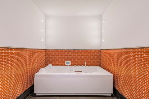 Apartamento de 3 dormitorios en venta en Barcelona, Cataluña, Spain № 6231 - foto 19